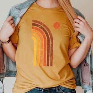 NWT Yellow Graphic T-Shirt, retro rainbow, Unisex, Size small